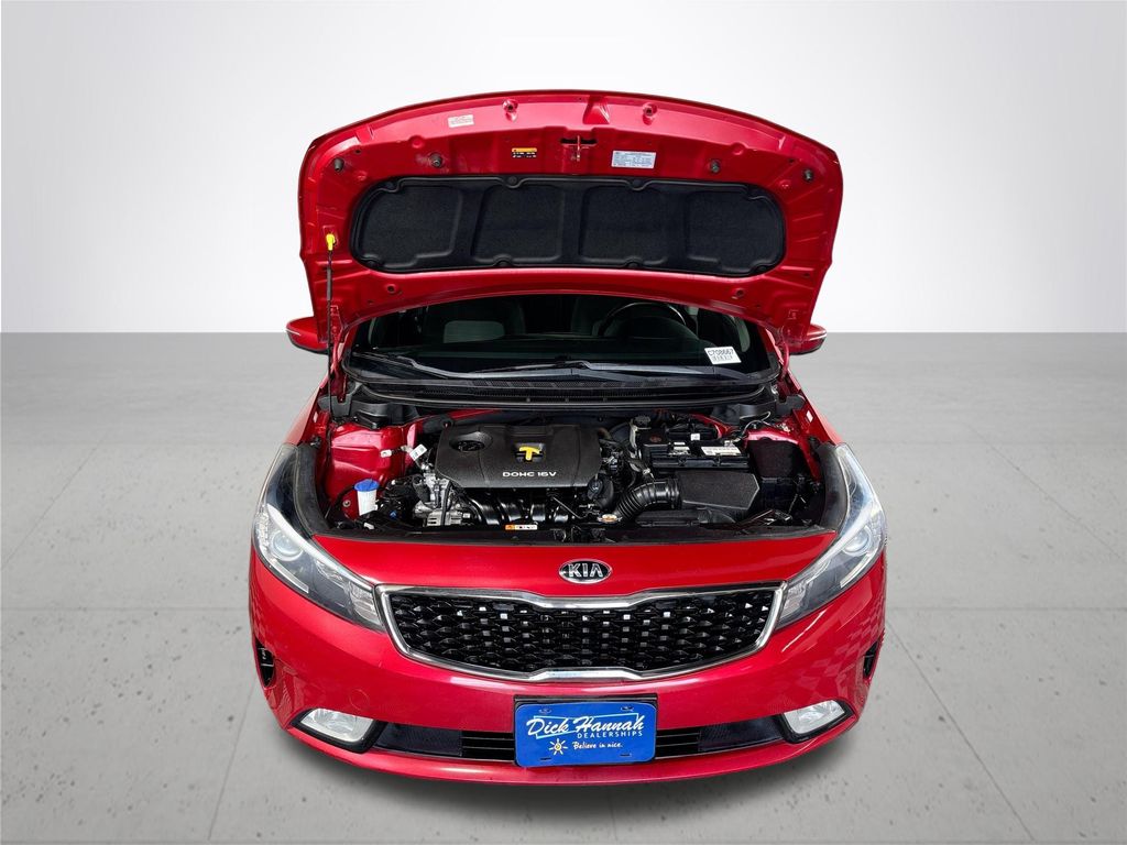 2017 Kia Forte S photo 21