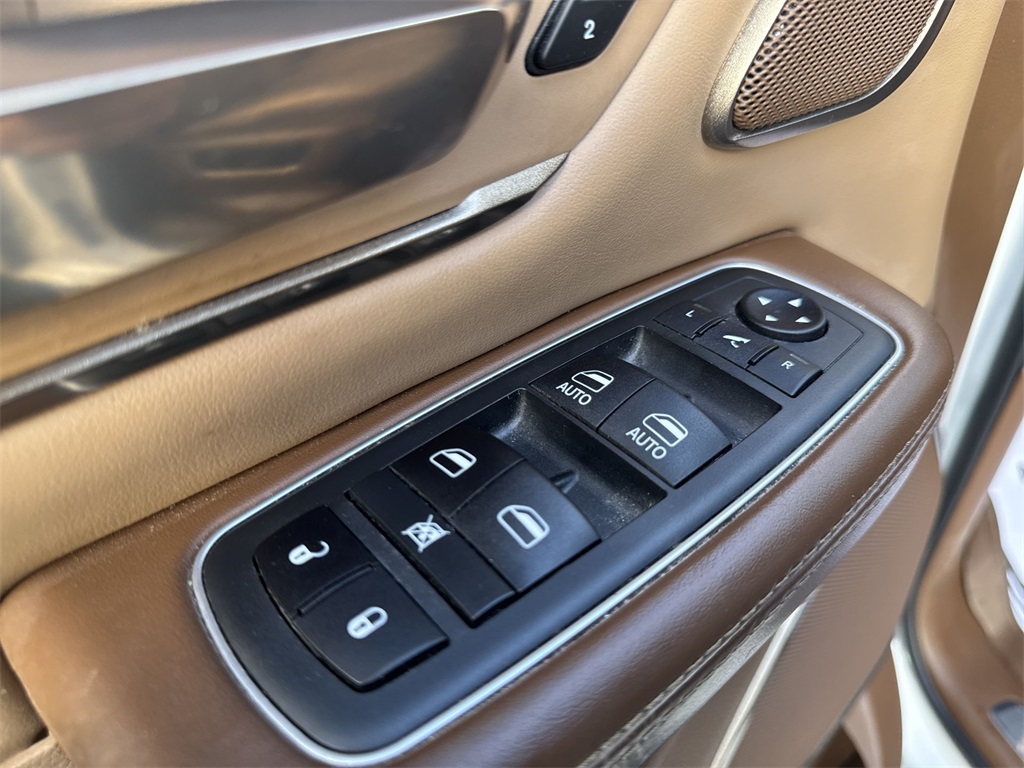 2020 Ram 1500 Laramie Longhorn photo 18