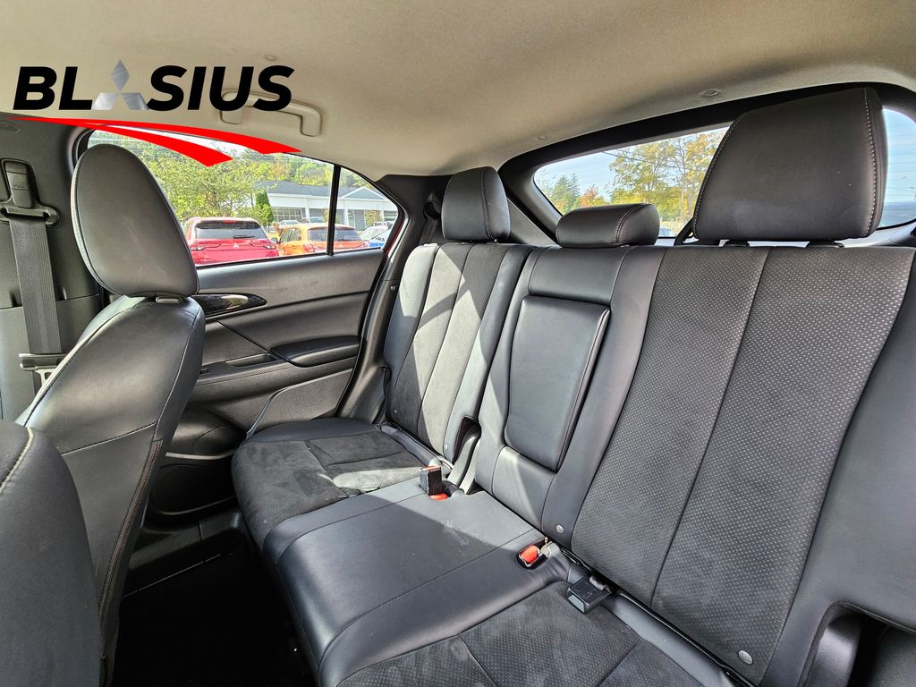 2024 Mitsubishi Eclipse Cross SE photo 11