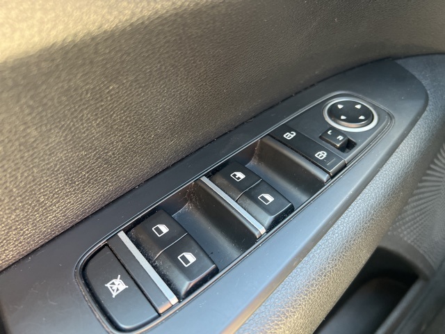 2023 Kia Forte LXS photo 23
