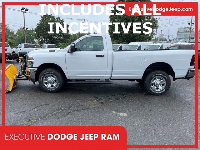 2025 Ram 2500 Tradesman photo 2
