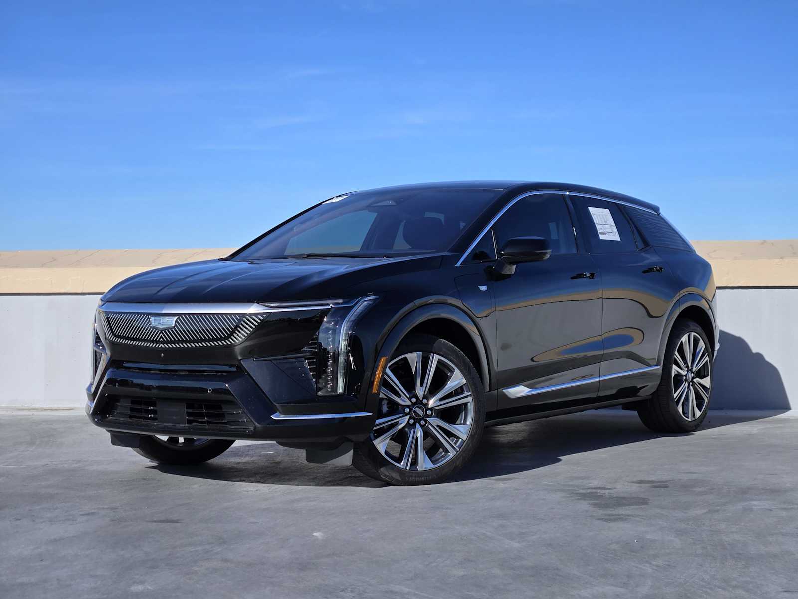 2025 Cadillac OPTIQ Luxury 2's photo