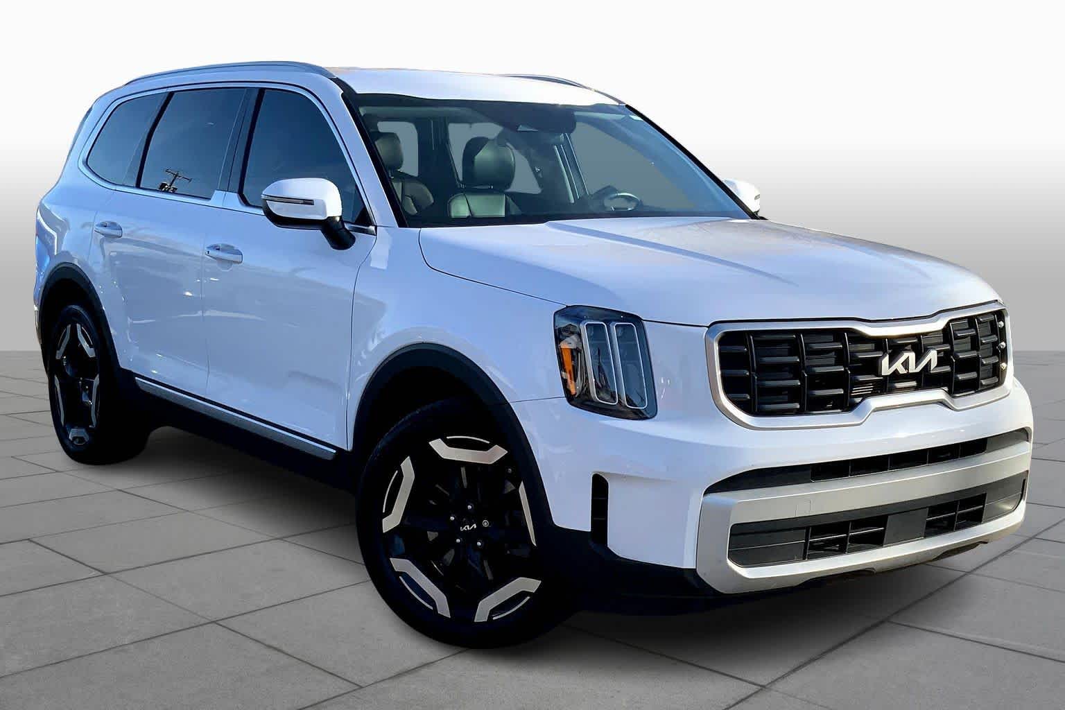 Certified 2024 Kia Telluride S with VIN 5XYP64GCXRG436009 for sale in Kansas City