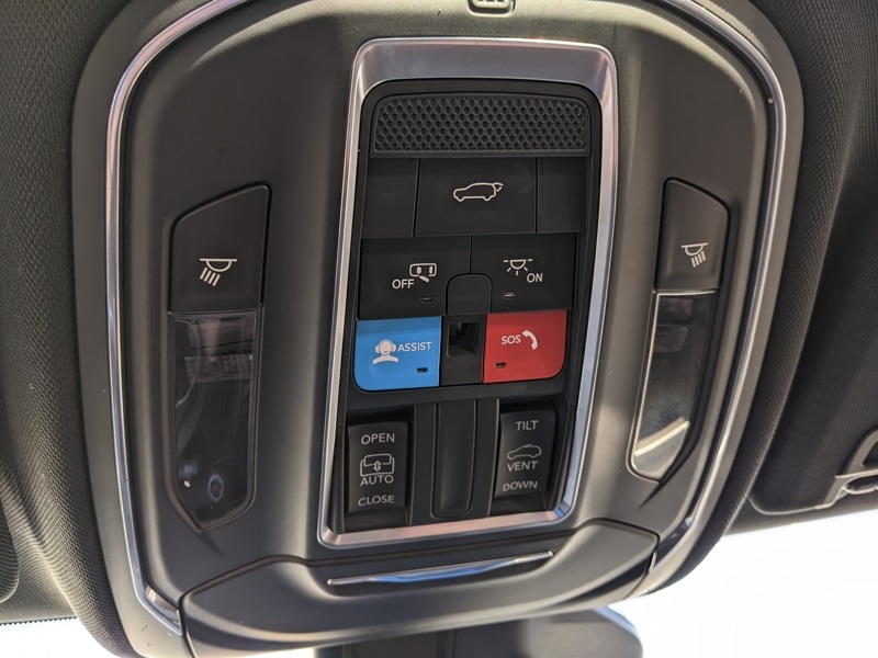 2023 Jeep Grand Cherokee Altitude photo 17