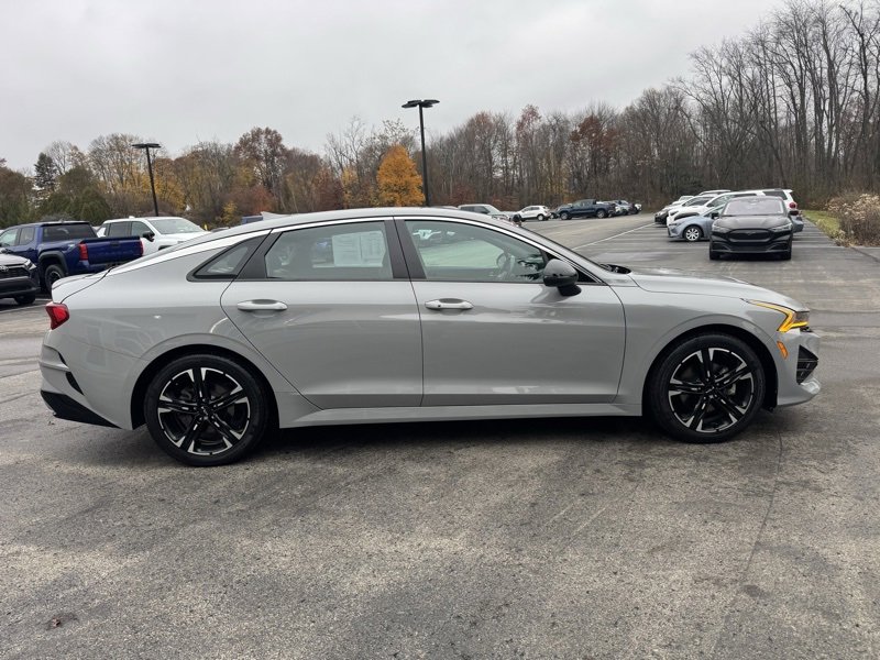 2022 Kia K5 GT-Line photo 2