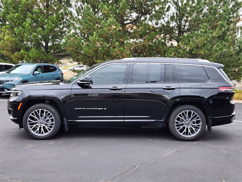 2023 Jeep Grand Cherokee L Summit photo 2