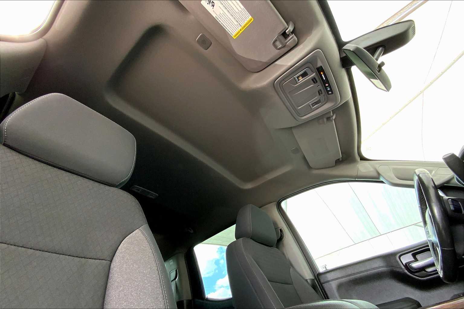 2021 Chevrolet Silverado 1500 RST photo 10