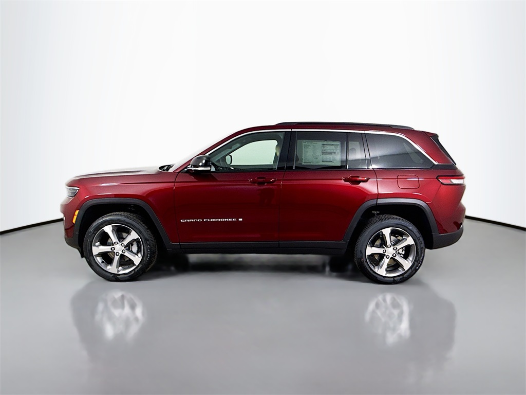 2025 Jeep Grand Cherokee Limited photo 2
