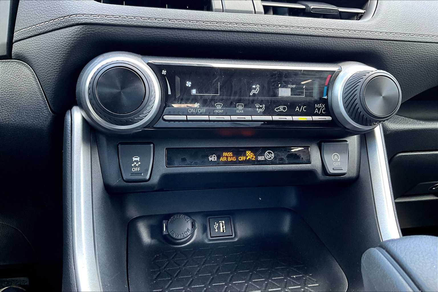 2024 Toyota RAV4 LE photo 30