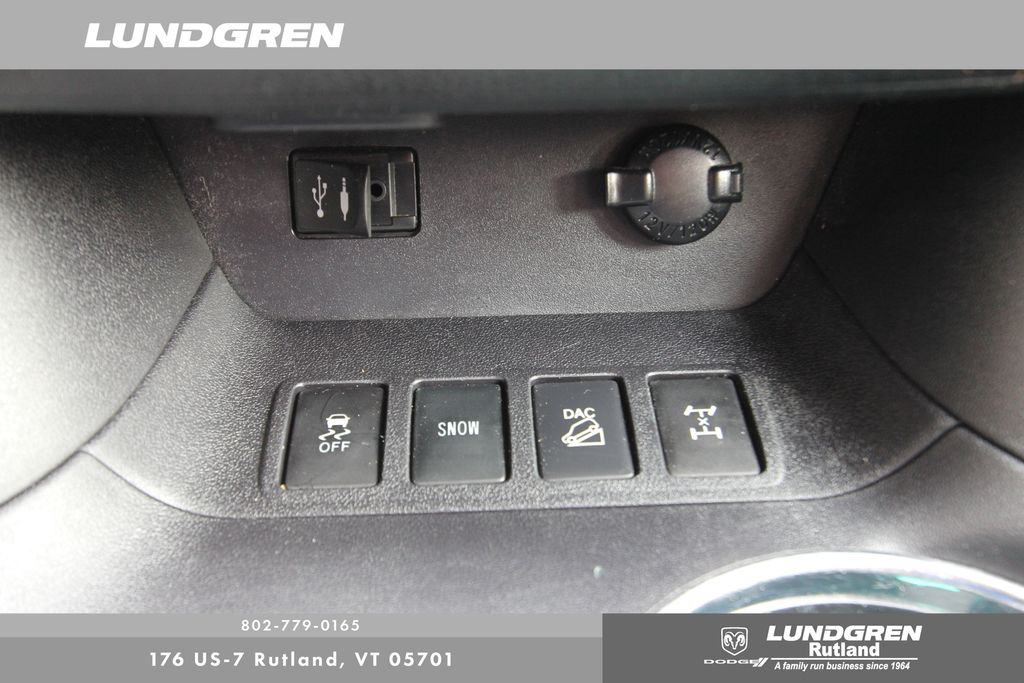 2015 Toyota Highlander LE Plus photo 18