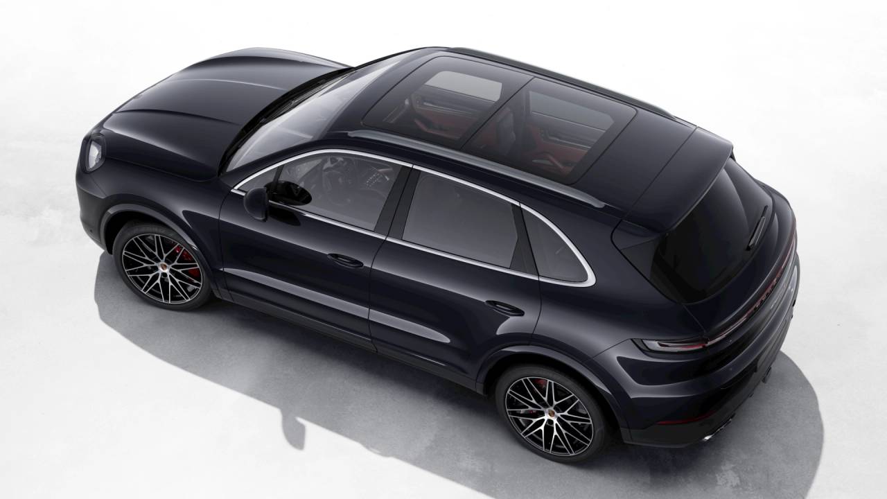 2026 Porsche Cayenne S photo 4