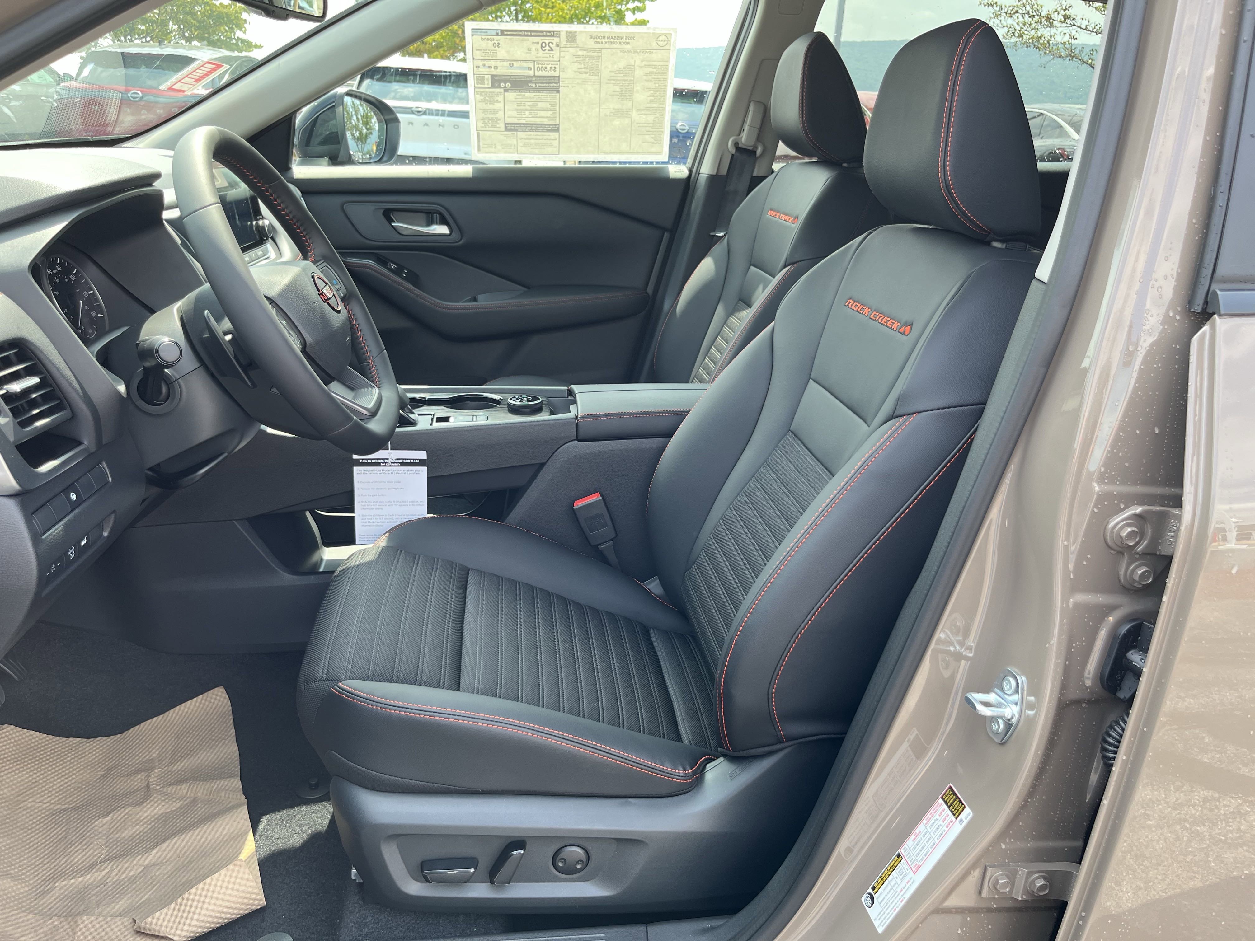 2026 Nissan Rogue SV photo 3