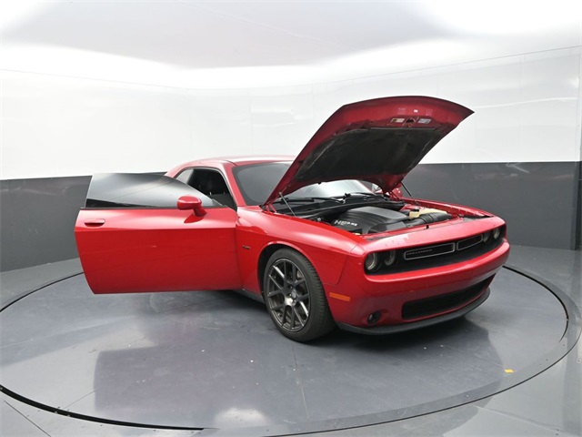 2016 Dodge Challenger SXT Plus photo 30