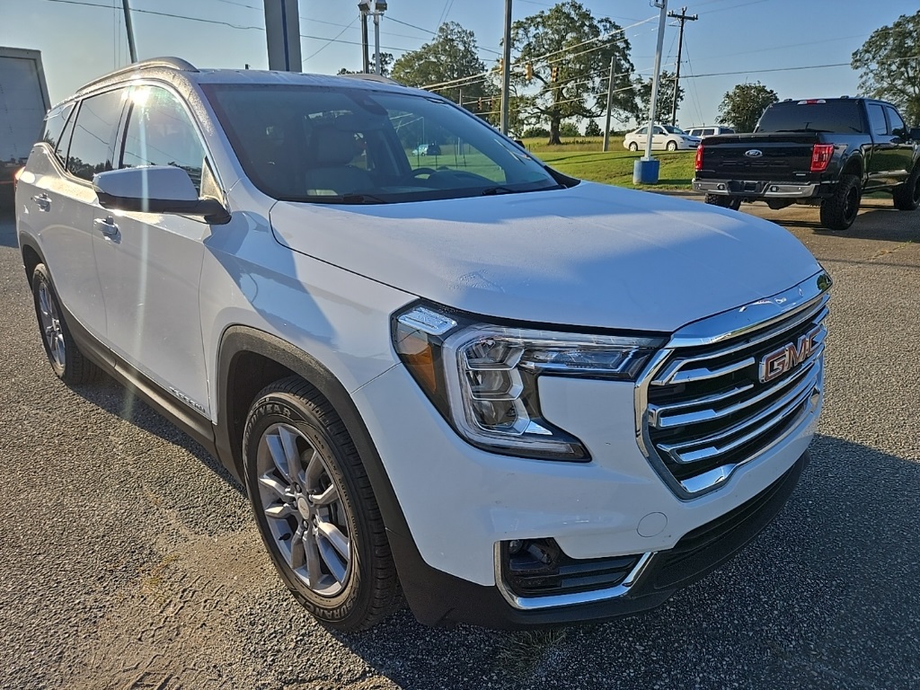 2024 Gmc Terrain SLT photo 3