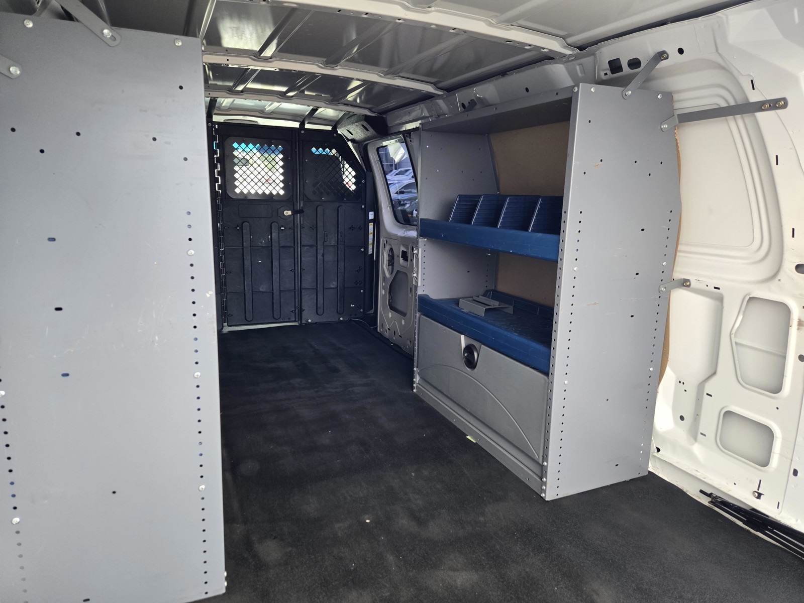2012 Ford E-250 Cargo photo 9