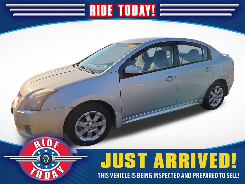 2012 Nissan Sentra SR's photo