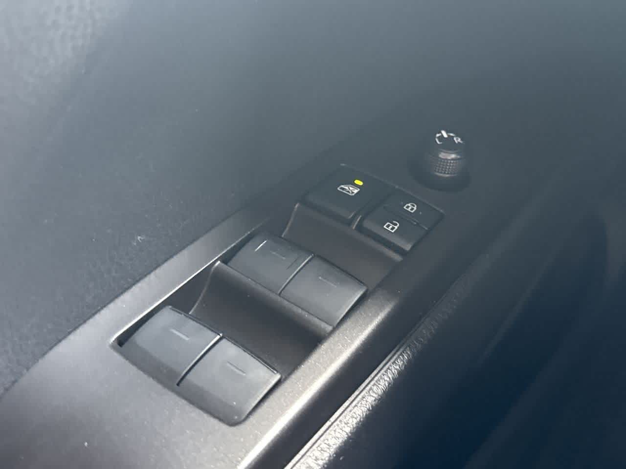2021 Toyota Camry SE photo 16