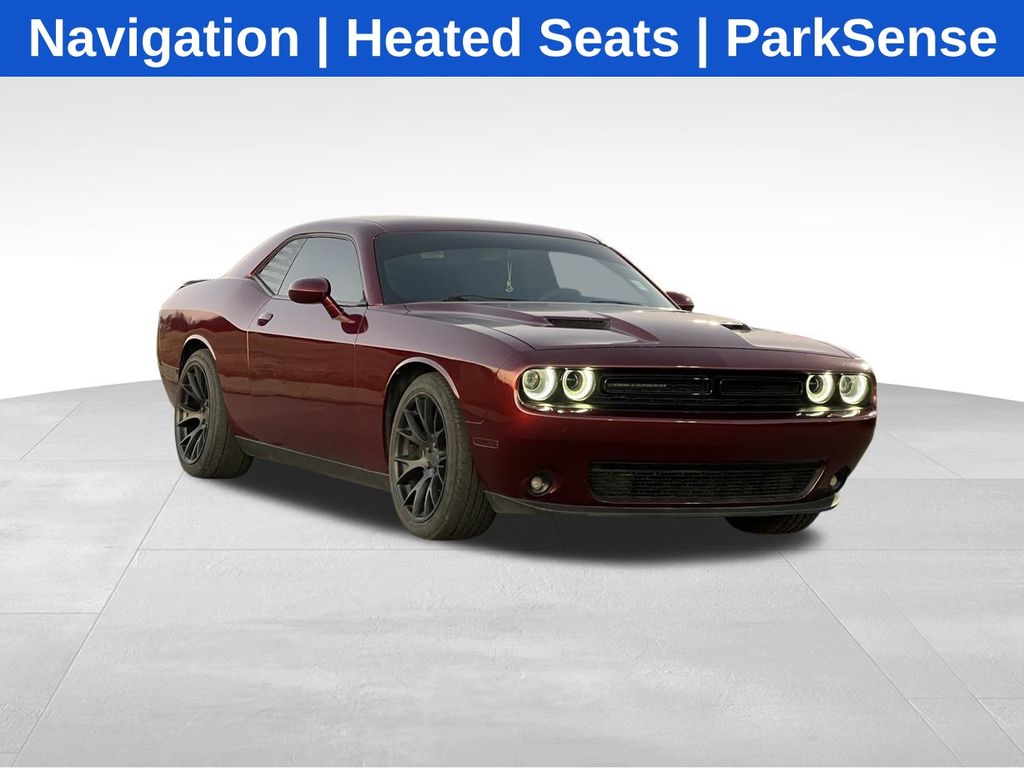 2018 Dodge Challenger SXT Plus's photo