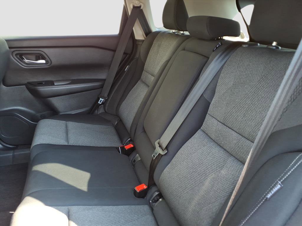 2024 Nissan Rogue SV photo 13