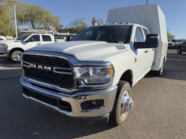 2023 Ram 3500 Tradesman photo 4