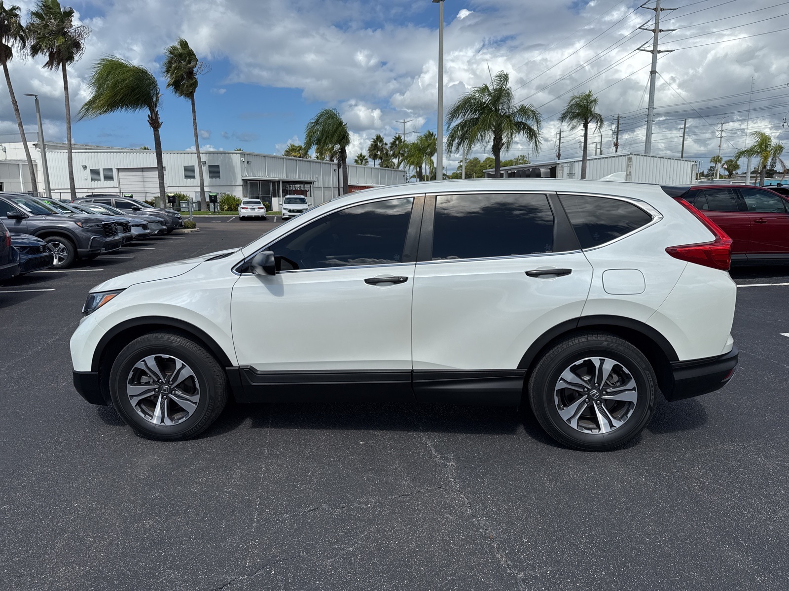 2017 Honda CR-V LX photo 4