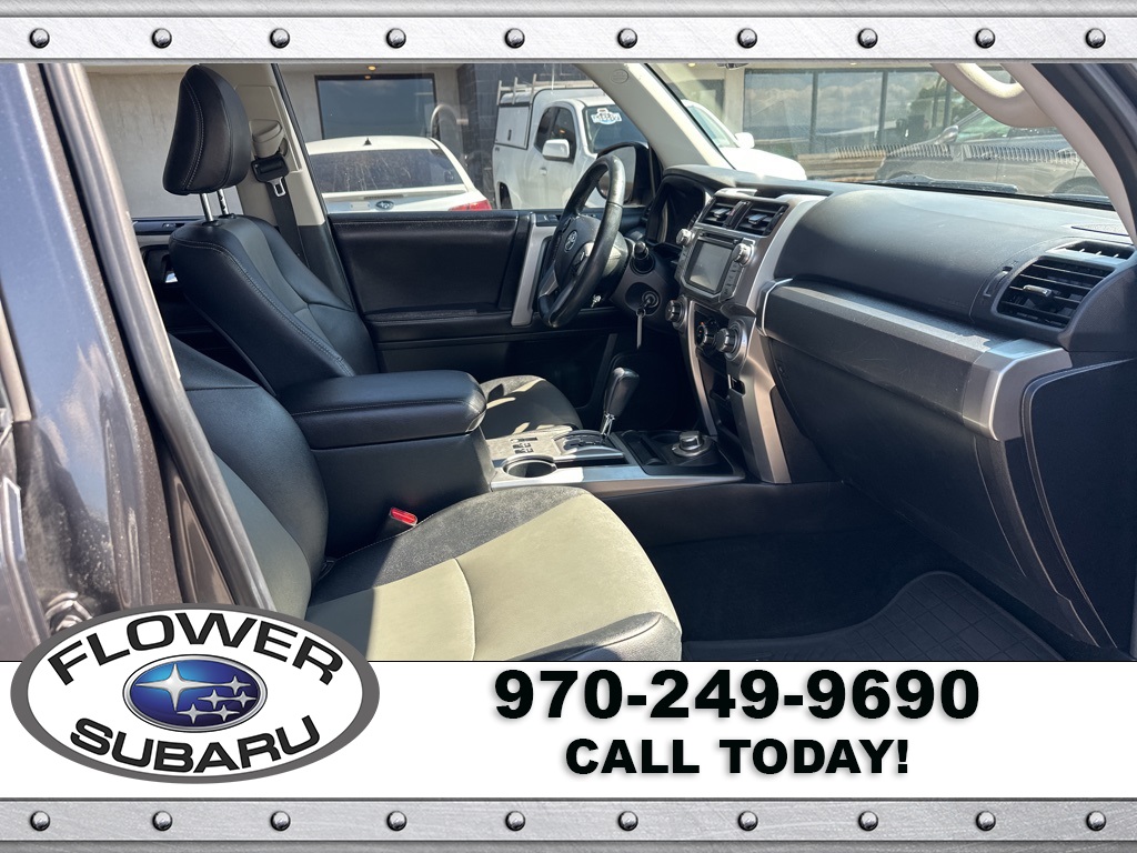 2016 Toyota 4Runner SR5 Premium photo 8