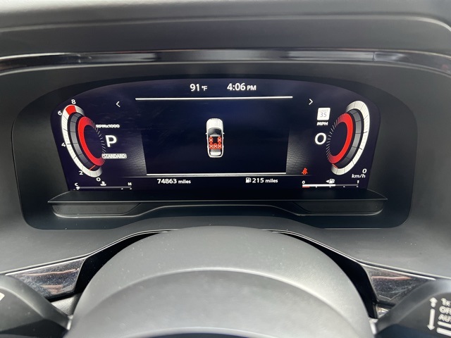 2022 Nissan Pathfinder Platinum photo 11