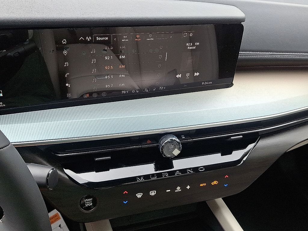 2025 Nissan Murano SL photo 9