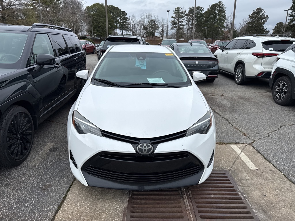 2018 Toyota Corolla L photo 2