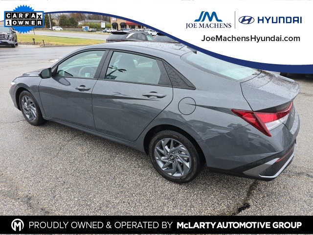 2024 Hyundai Elantra SEL photo 4