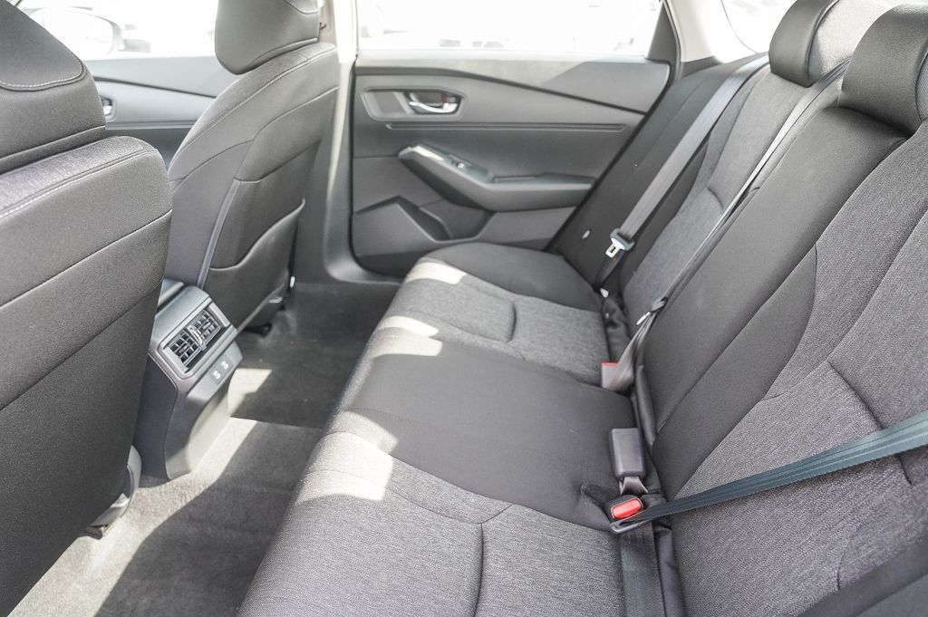 2025 Honda Accord LX photo 20
