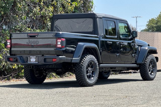 2025 Jeep Gladiator Willys photo 4