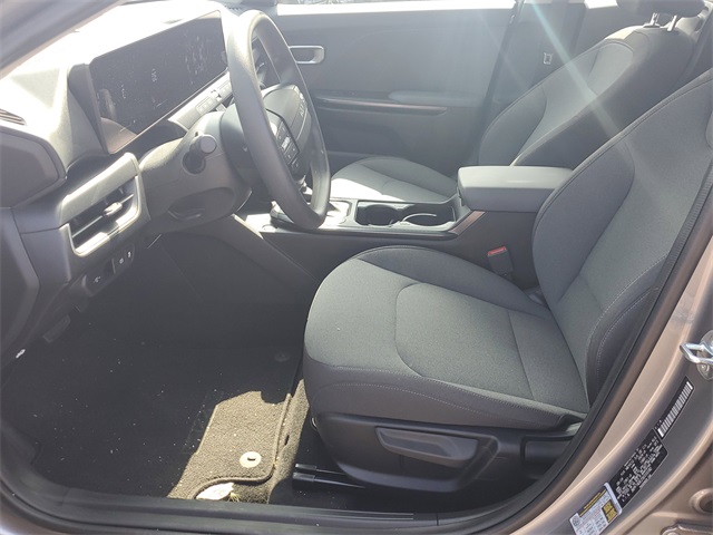 2025 Kia K4 LXS photo 12