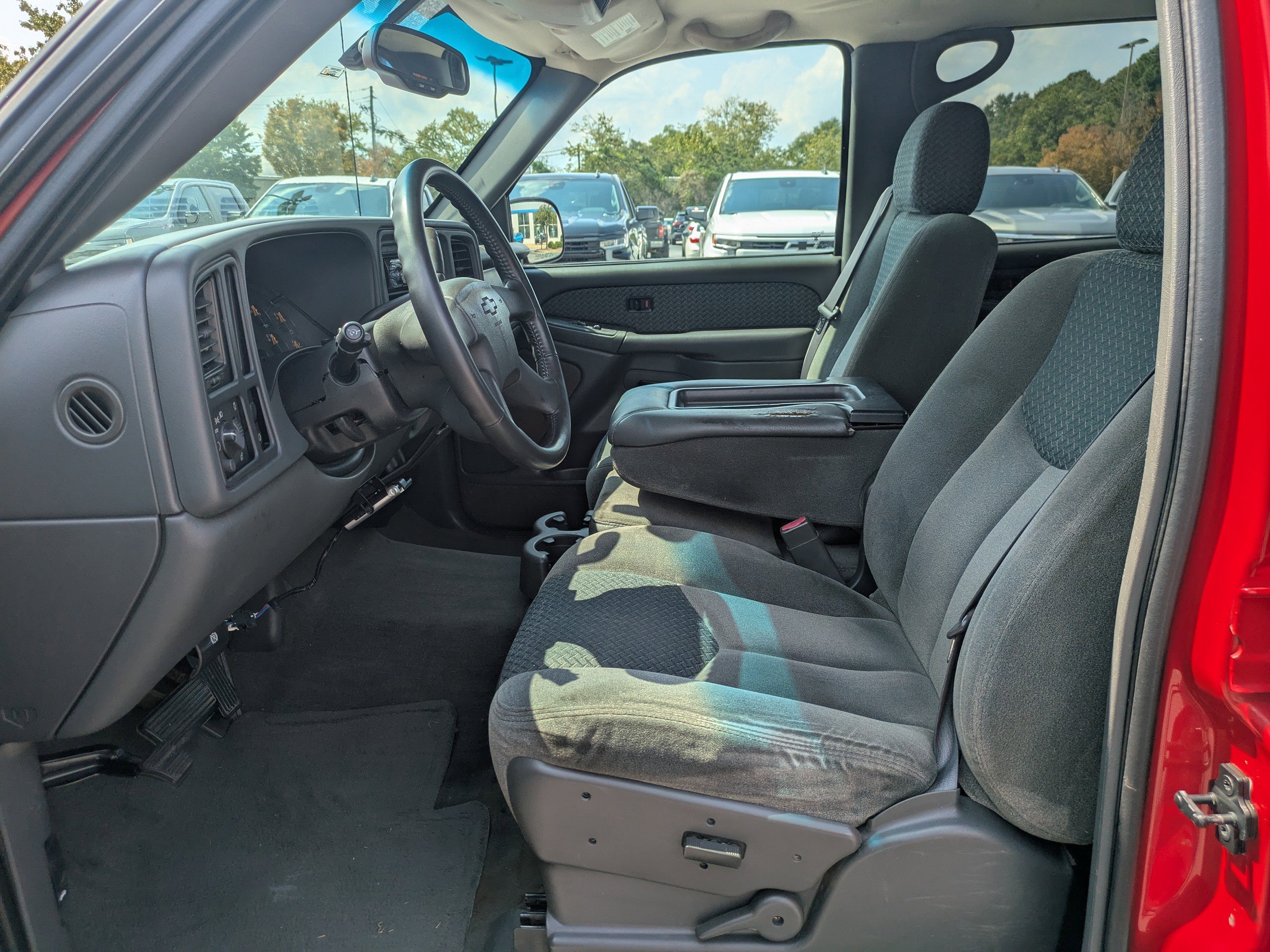 2004 Chevrolet Avalanche photo 18