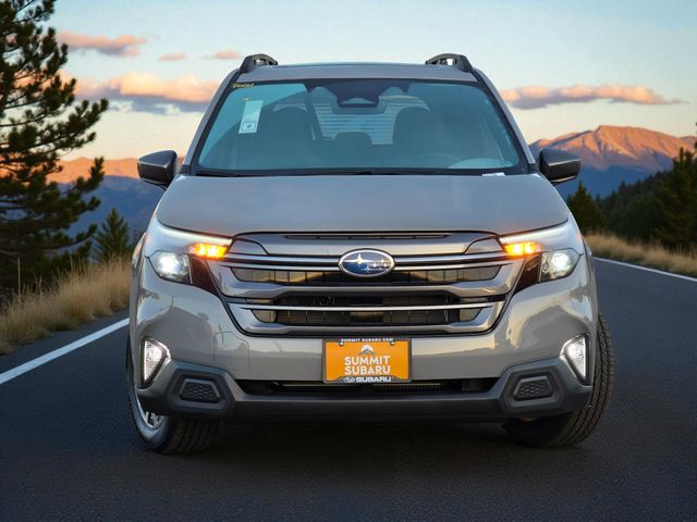 2025 Subaru Forester Premium photo 3