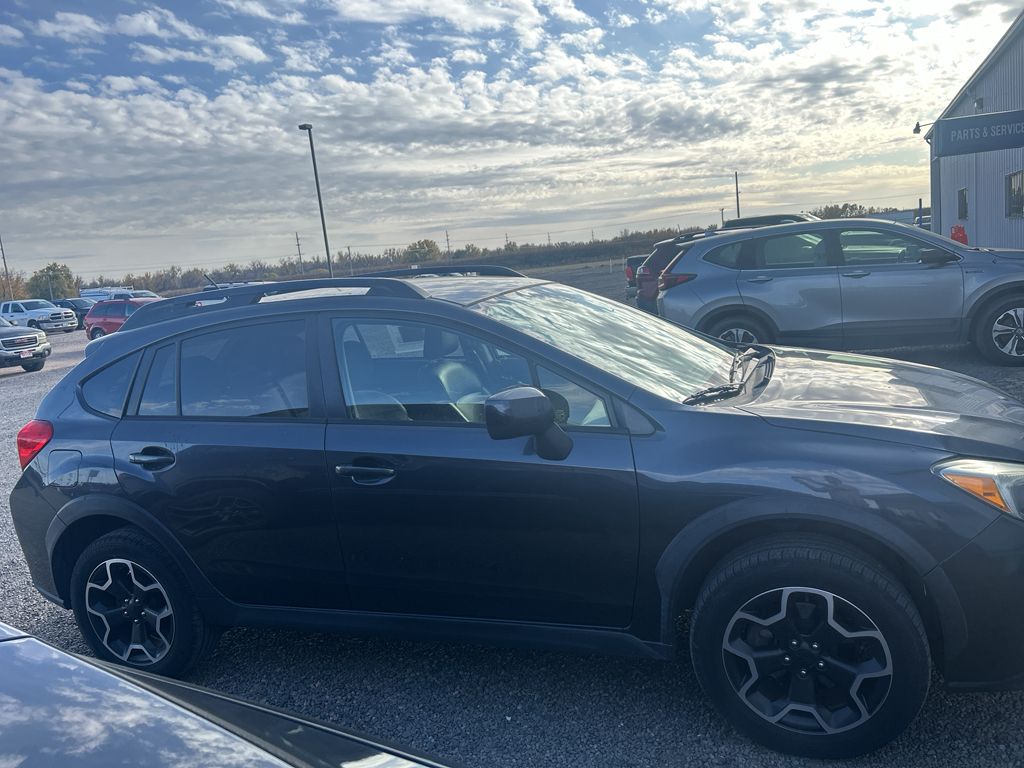2014 Subaru Crosstrek Limited photo 2