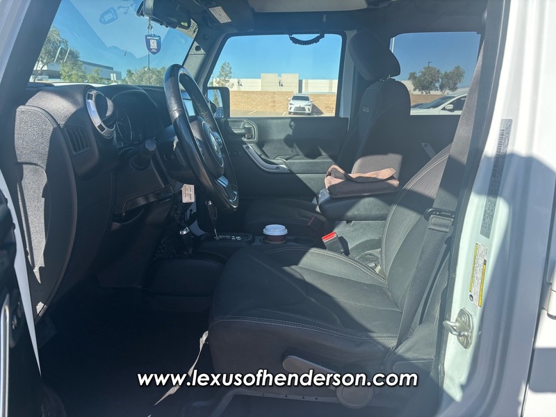 2018 Jeep Wrangler Unlimited Sahara photo 4
