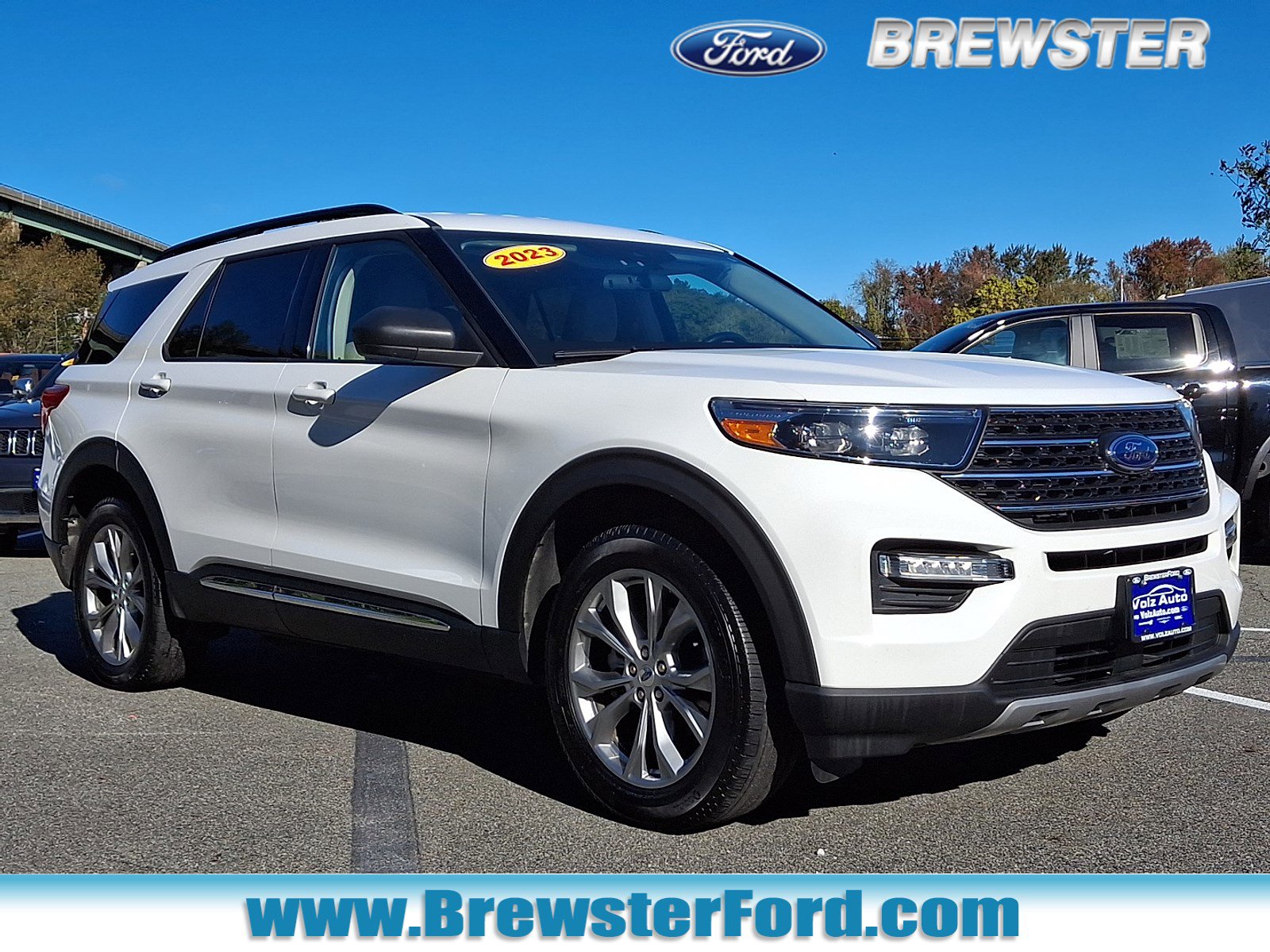 2023 Ford Explorer XLT's photo