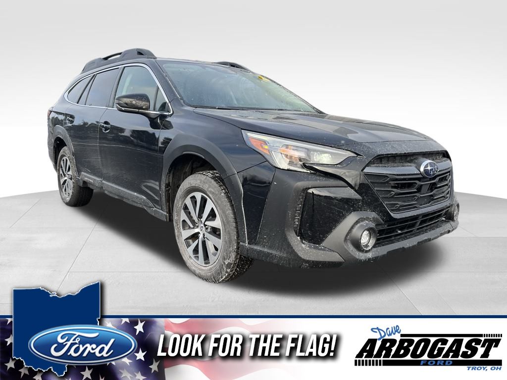 2024 Subaru Outback Premium's photo