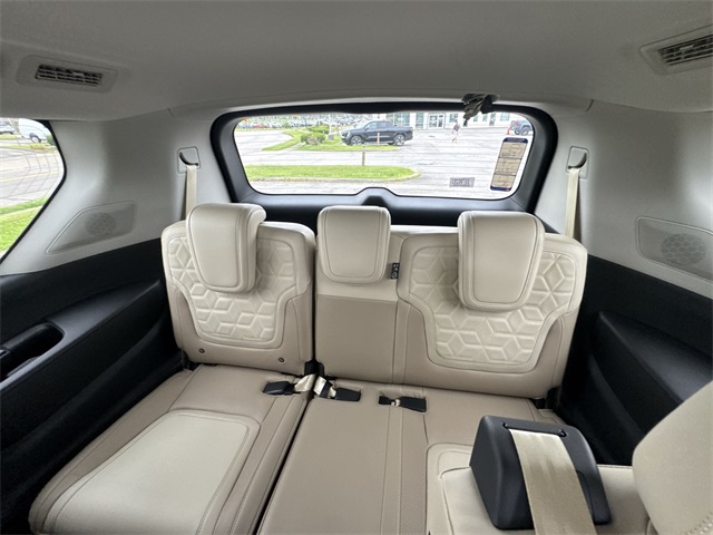 2025 Nissan Armada Platinum Reserve photo 20