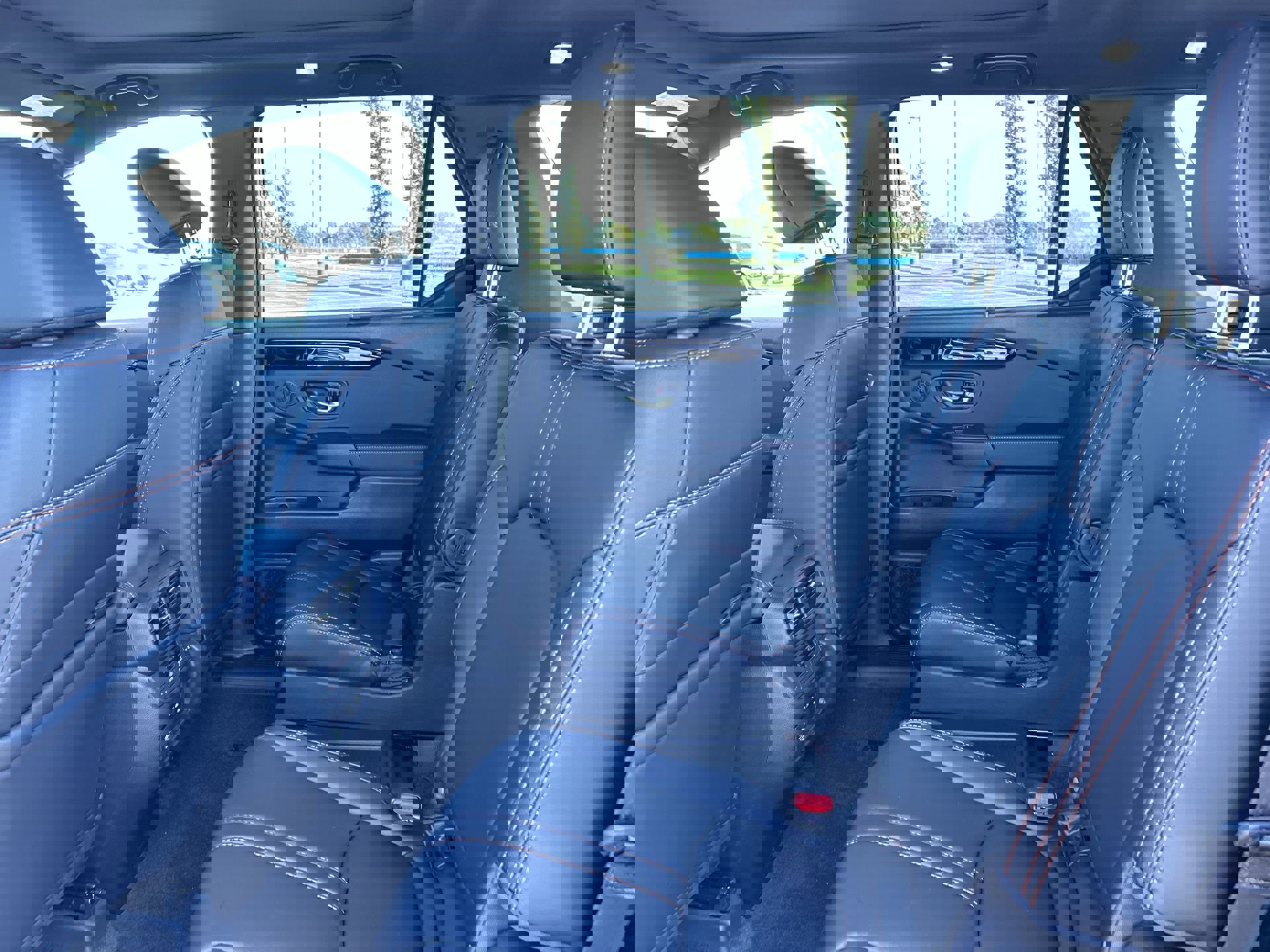 2025 Honda Pilot TrailSport photo 18