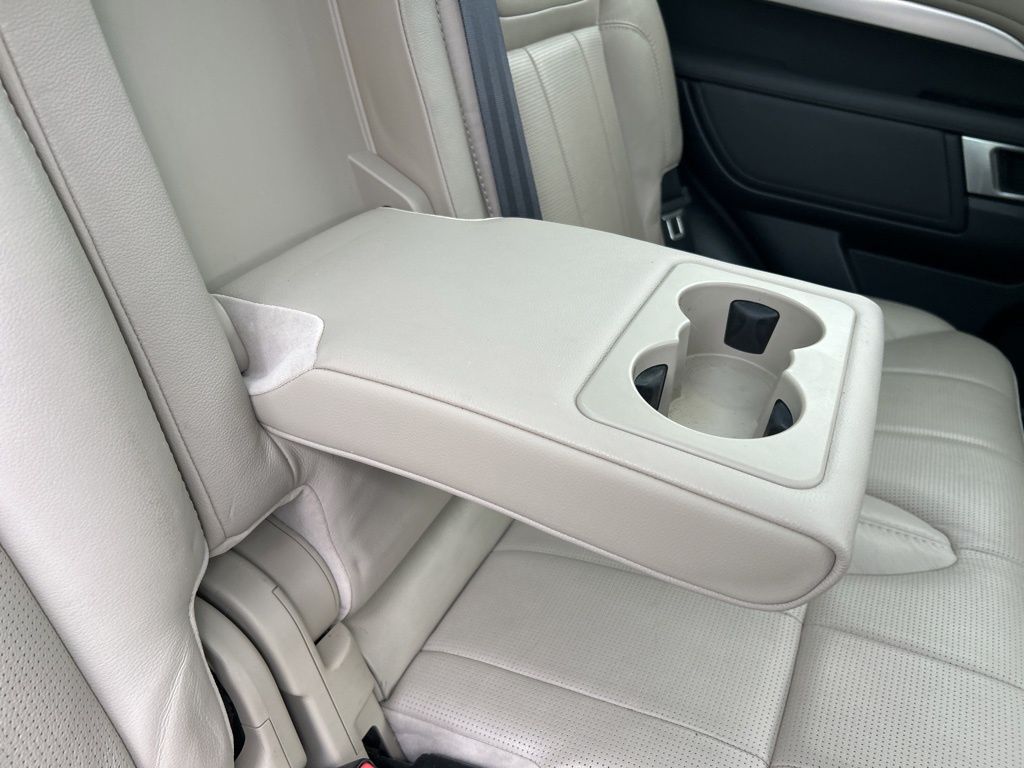 2020 Land Rover Discovery Landmark photo 42