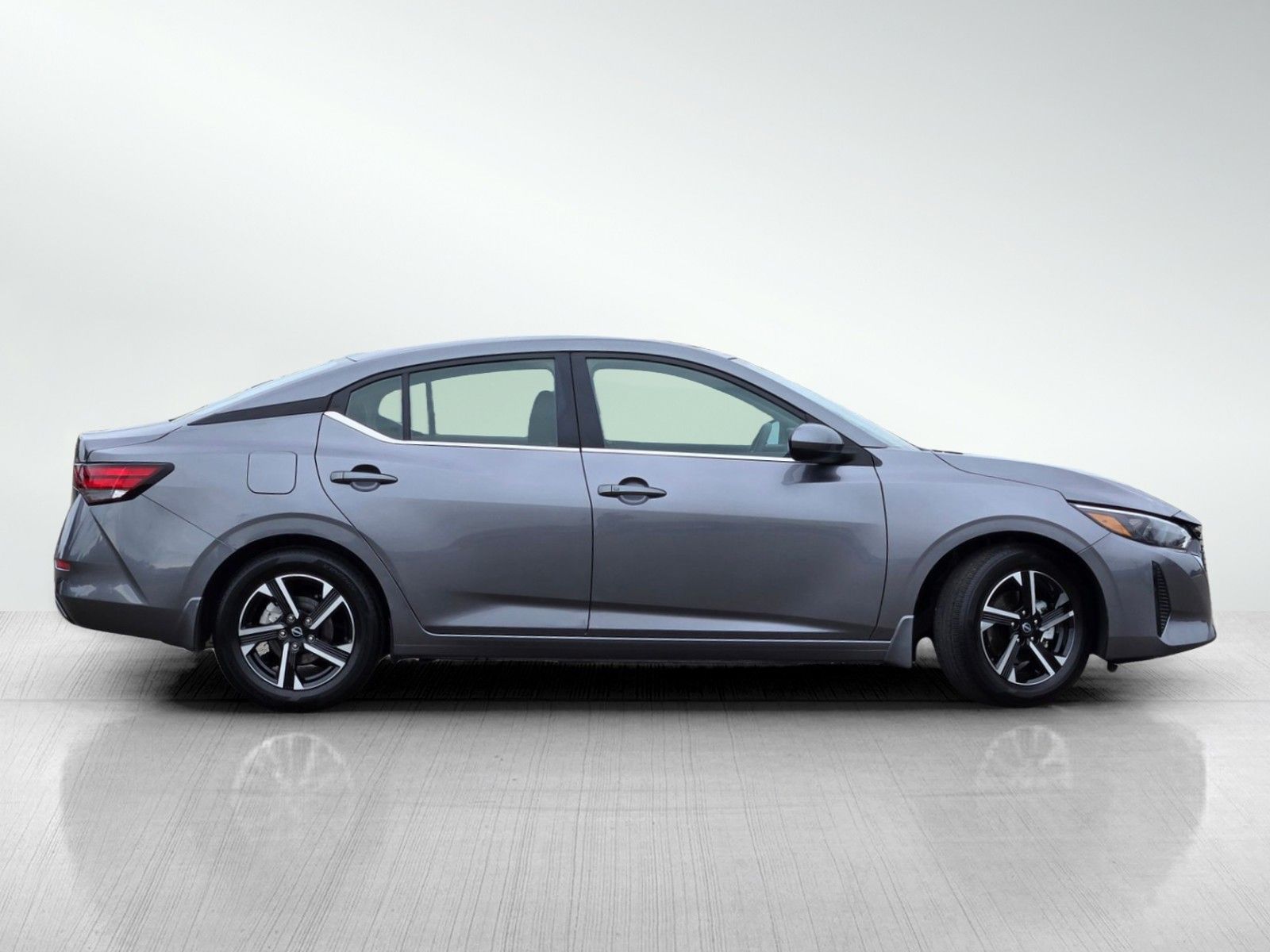 2025 Nissan Sentra SV photo 3