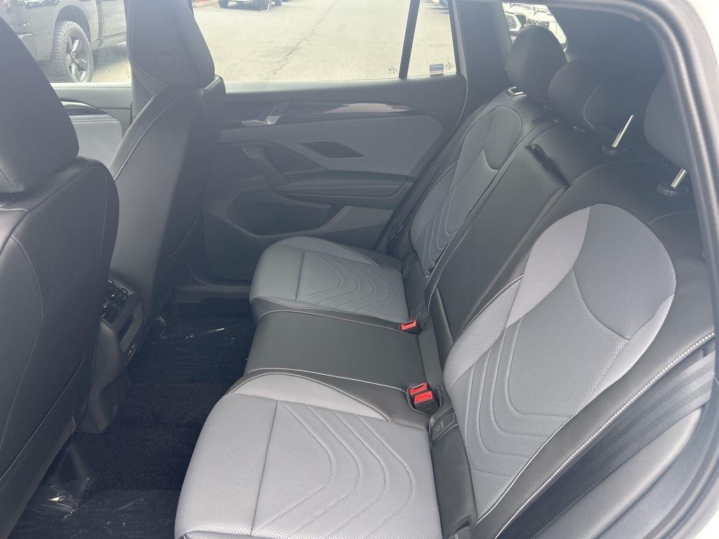 2025 Volkswagen Tiguan SE R-Line Black photo 9