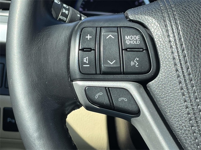 2017 Toyota Highlander Limited Platinum photo 28