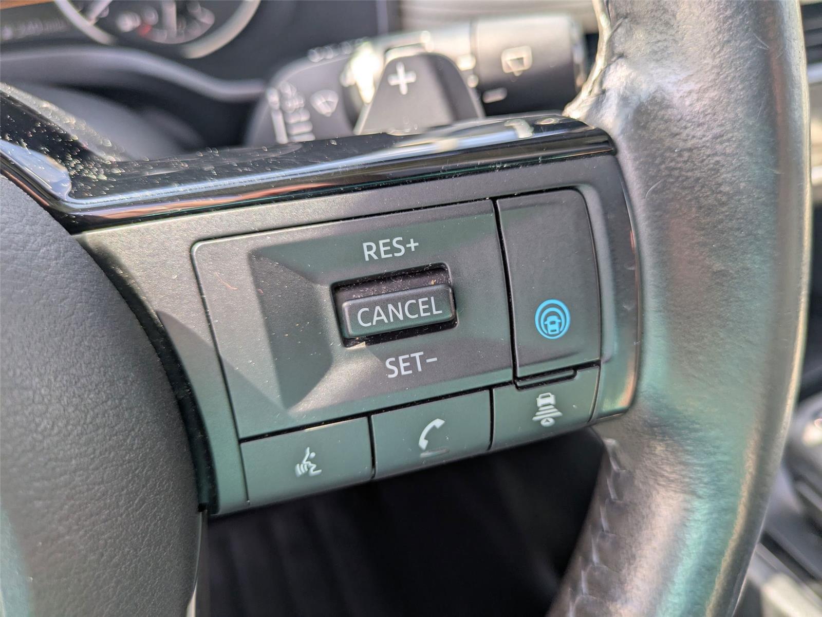 2022 Nissan Rogue SV photo 16