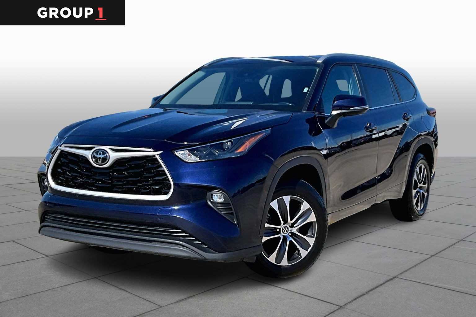 2024 Toyota Highlander XLE's photo