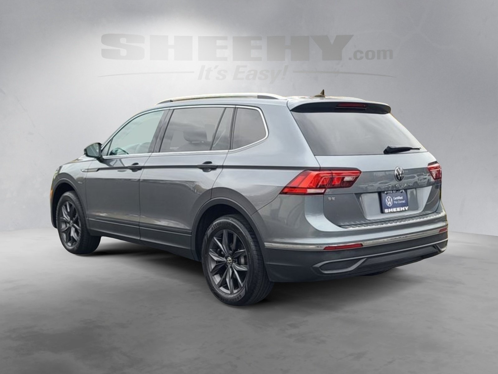 2023 Volkswagen Tiguan SE photo 4