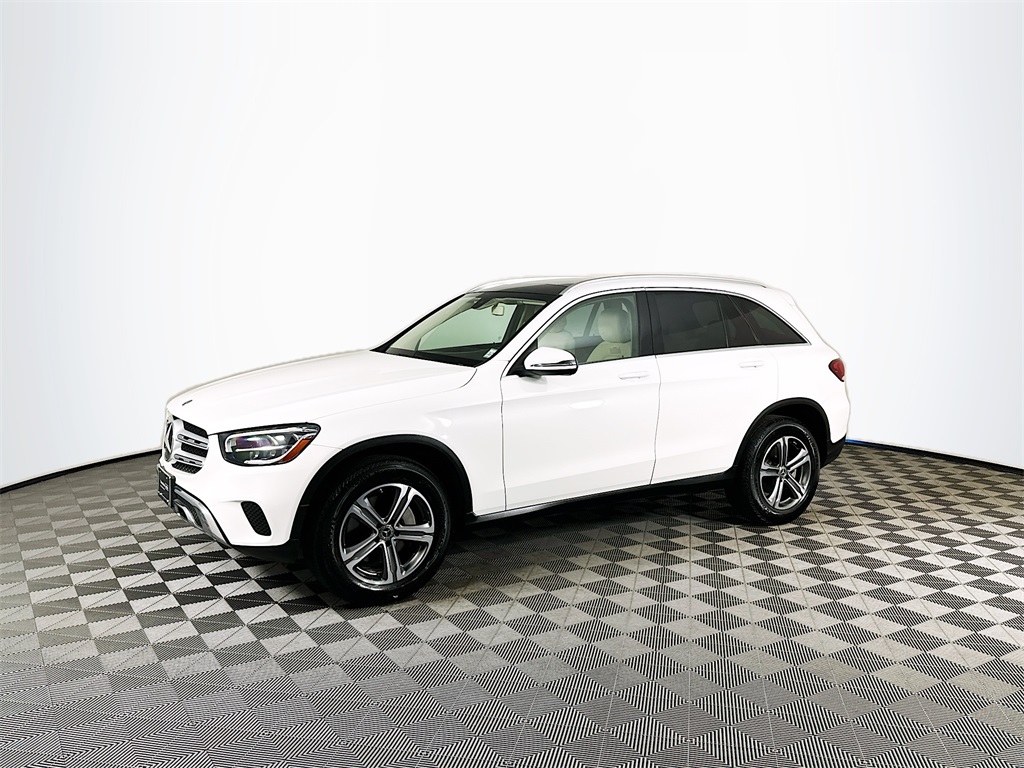 2020 Mercedes Benz GLC 300 photo 2