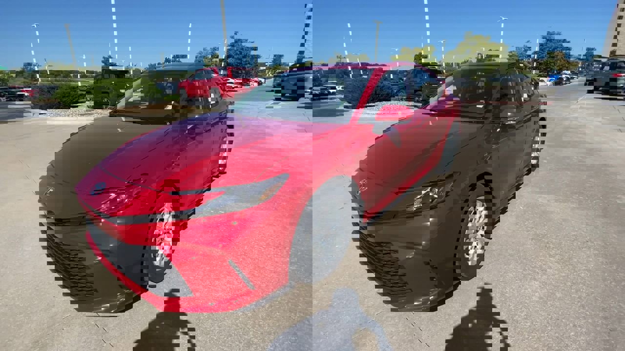 2026 Toyota Camry LE photo 4
